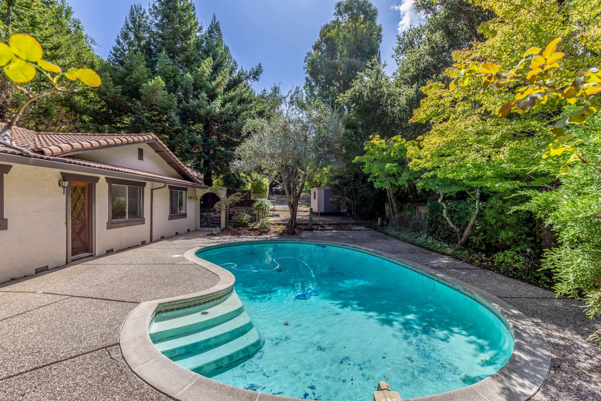 180 Willowbrook Drive, Portola Valley Hugh Cornish Real Estate of